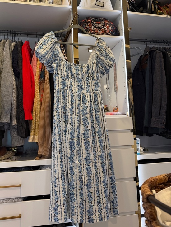 Show Me Your MuMu Dresses & Skirts - Show Me Your MuMu Blue Belle and White Floral Puff-Sleeve Midi Dress medium